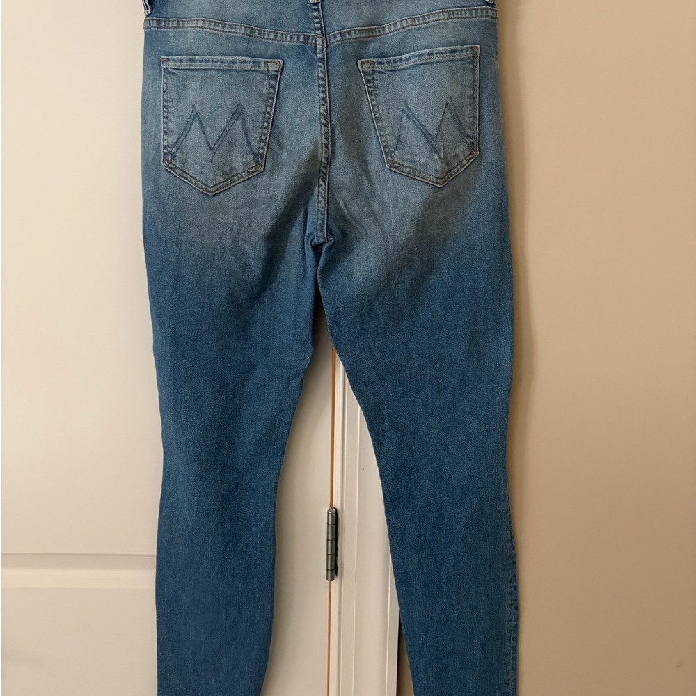 MOTHER High-Rise Tapered Jeans in Medium Blue Denim
